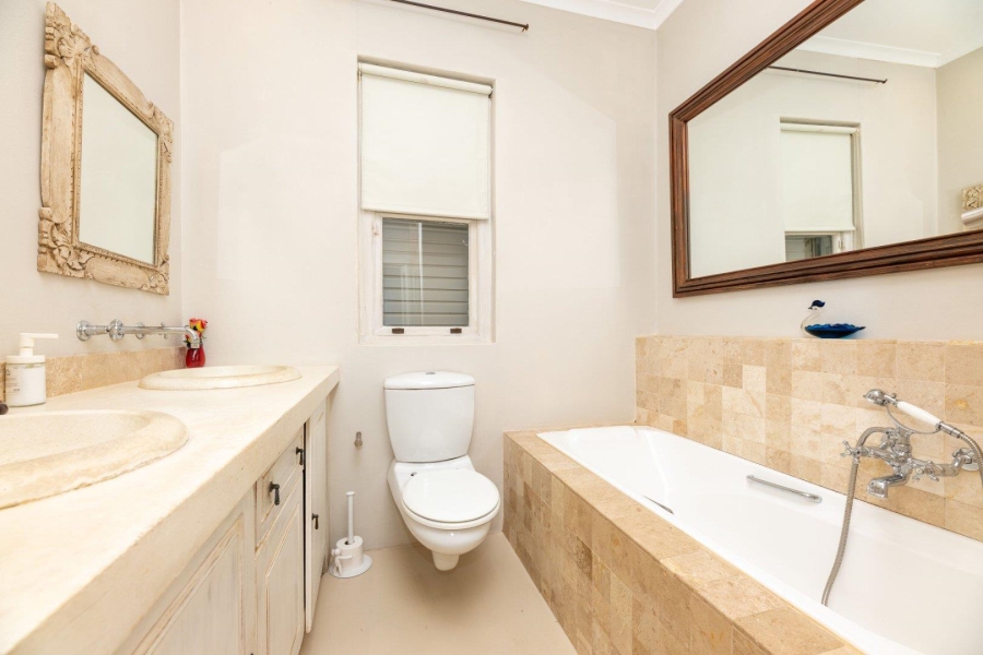 To Let 3 Bedroom Property for Rent in Camps Bay Western Cape